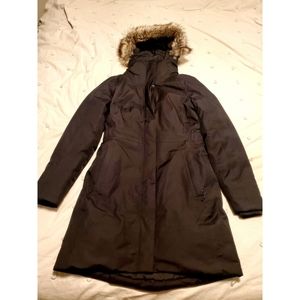 NEW - The North Face - Small Black Down Parka